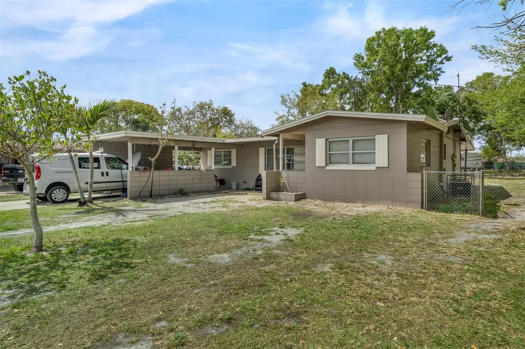 941 Grey Oak Court Orlando FL 32809