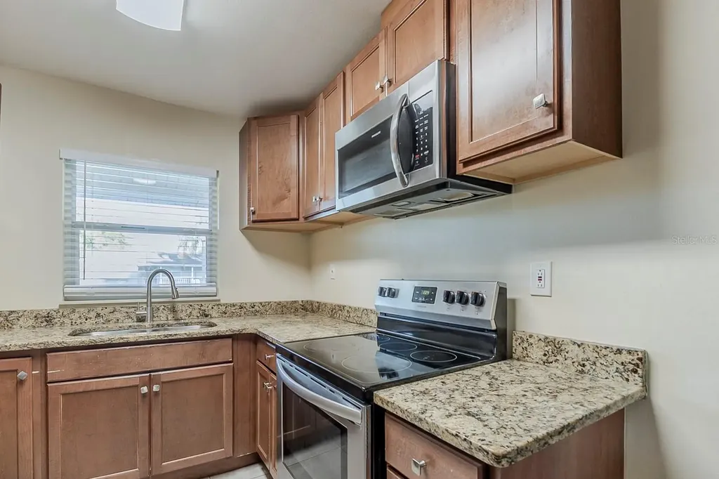 4320 Meadowbrook Avenue Orlando FL 32808