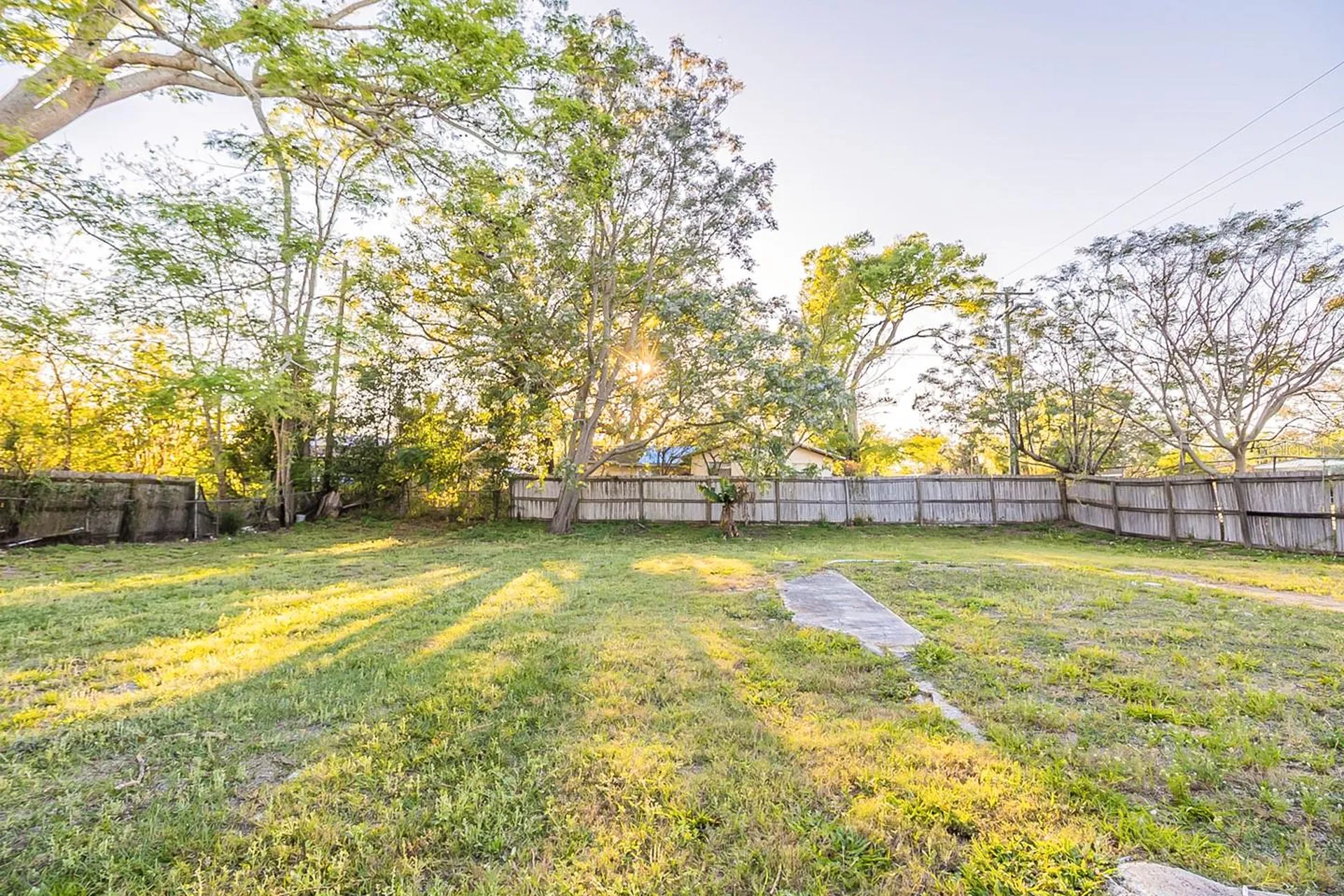 4320 Meadowbrook Avenue Orlando FL 32808