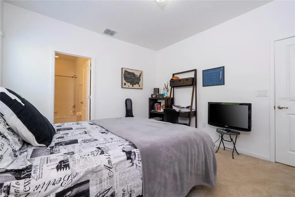 4561 Cabello Loop Kissimmee FL 34746
