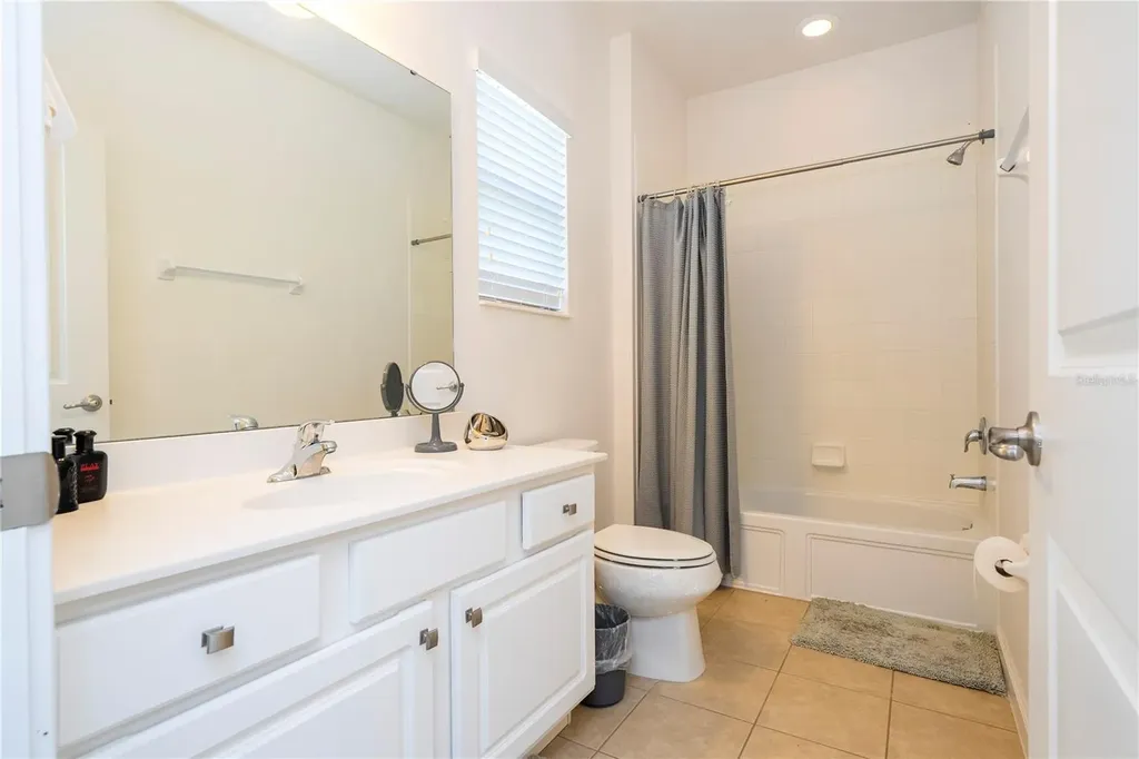 4561 Cabello Loop Kissimmee FL 34746