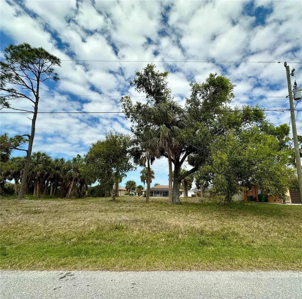 45 Long Meadow Lane Rotonda West FL 33947
