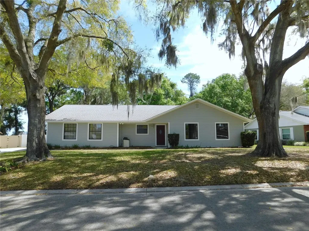 3285 SE 26th Court Ocala FL 34471