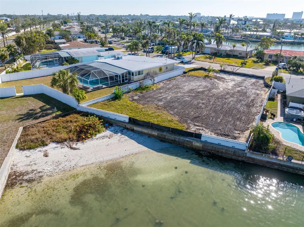 8043 Causeway Boulevard S St Petersburg FL 33707