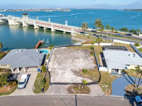 8043 Causeway Boulevard S St Petersburg FL 33707