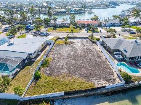 8043 Causeway Boulevard S St Petersburg FL 33707