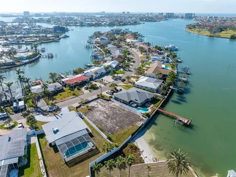 8043 Causeway Boulevard S St Petersburg FL 33707