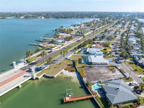 8043 Causeway Boulevard S St Petersburg FL 33707