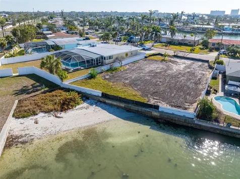 8043 Causeway Boulevard S St Petersburg FL 33707