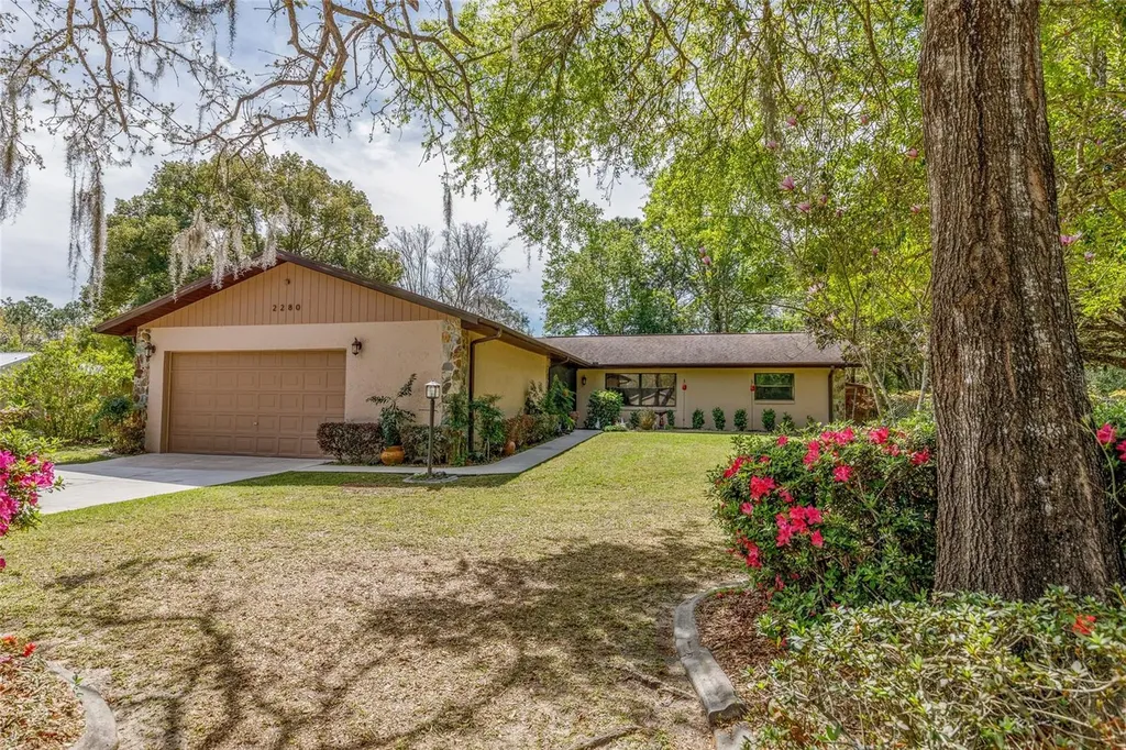 2280 W Middle Lane Lecanto FL 34461