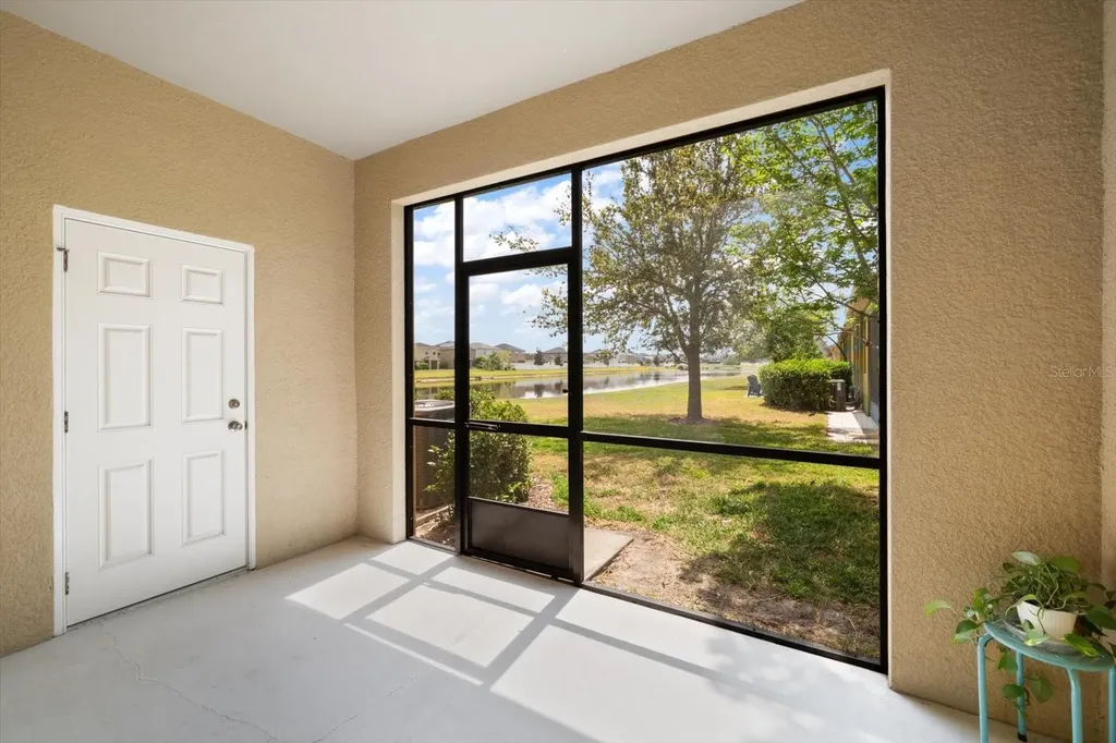 2011 Hawks View Drive Ruskin FL 33570