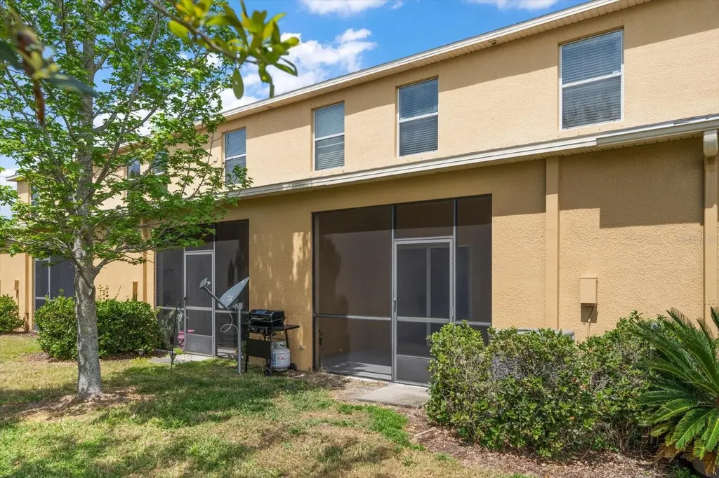 2011 Hawks View Drive Ruskin FL 33570