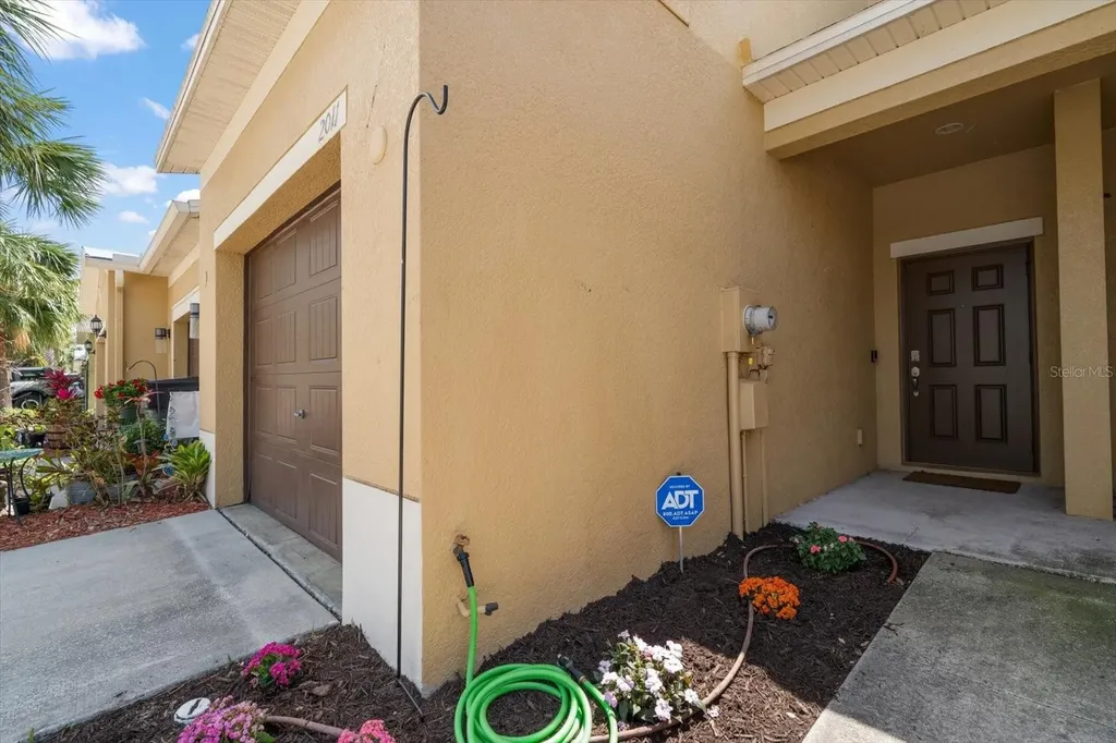 2011 Hawks View Drive Ruskin FL 33570