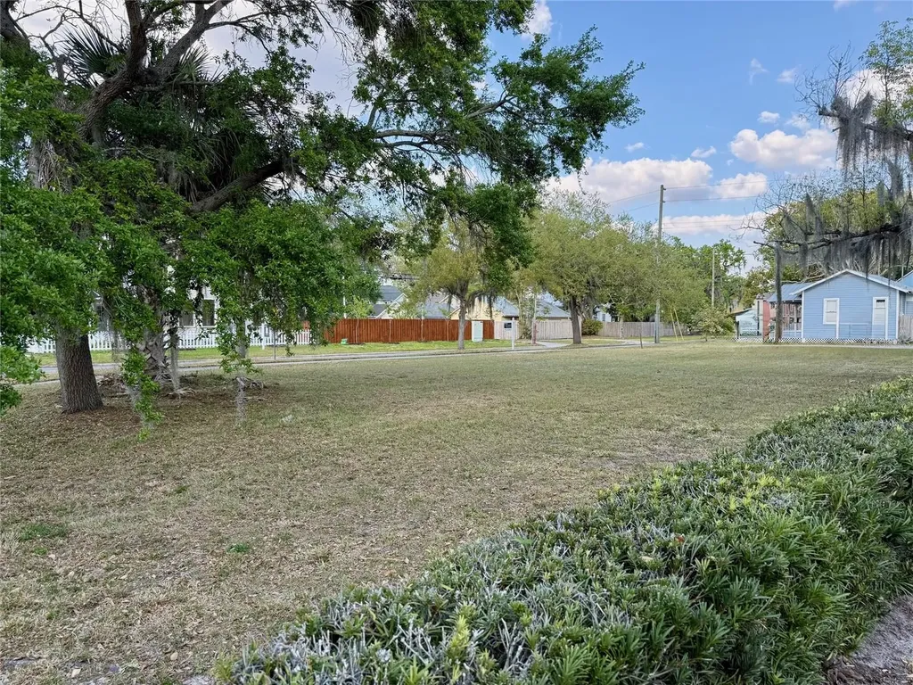 417 W 3rd Street Sanford FL 32771