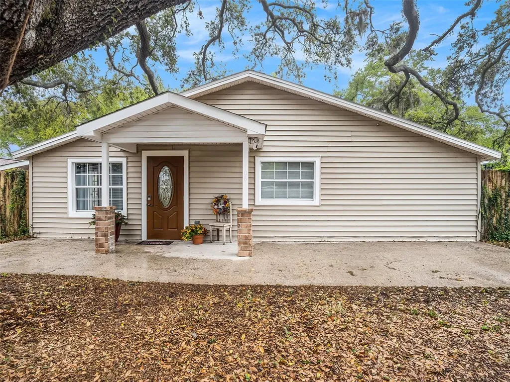 106 Grove Street Brandon FL 33510