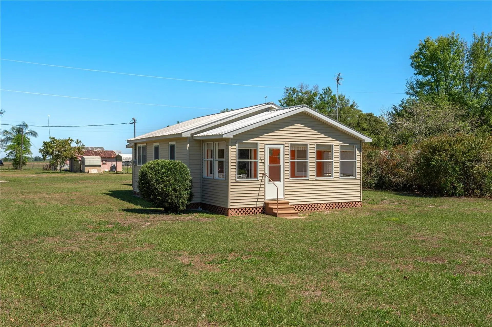 555 Morrel Avenue Lake Wales FL 33859