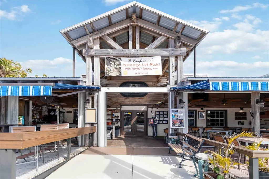 362 W Dearborn Street Englewood FL 34223