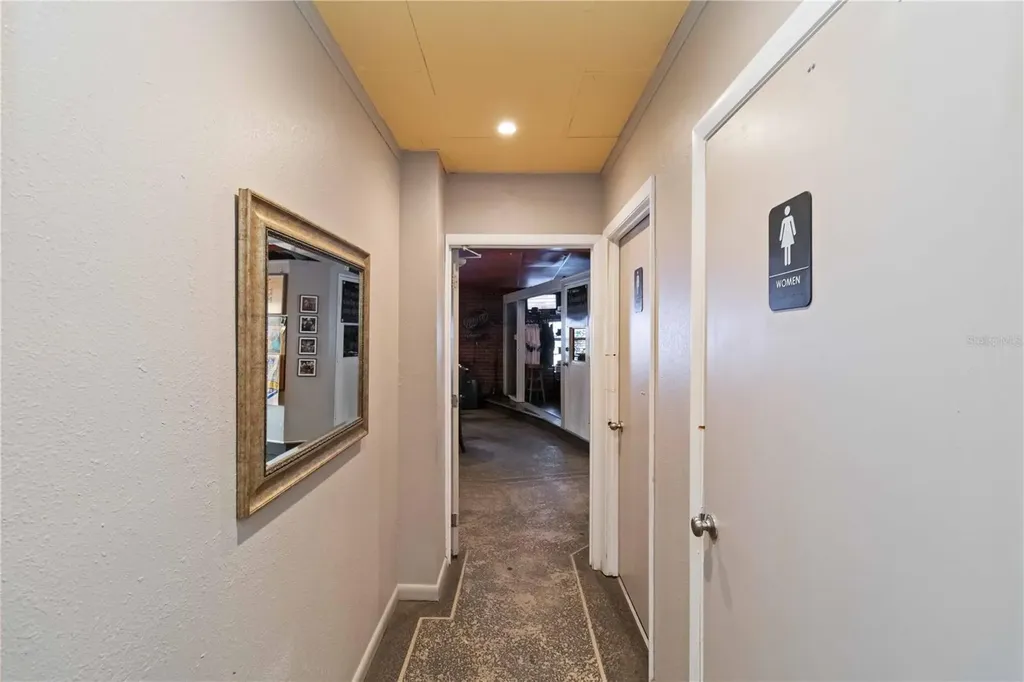 362 W Dearborn Street Englewood FL 34223