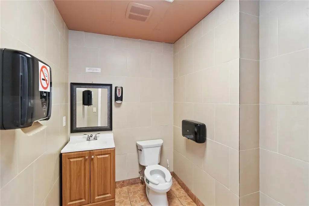 362 W Dearborn Street Englewood FL 34223