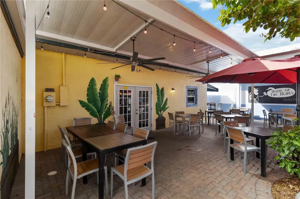 362 W Dearborn Street Englewood FL 34223