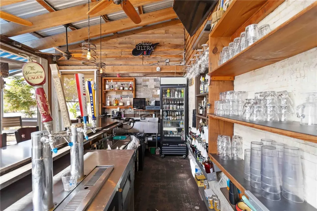 362 W Dearborn Street Englewood FL 34223