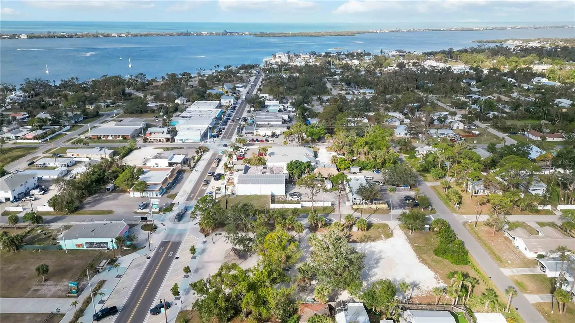 362 W Dearborn Street Englewood FL 34223