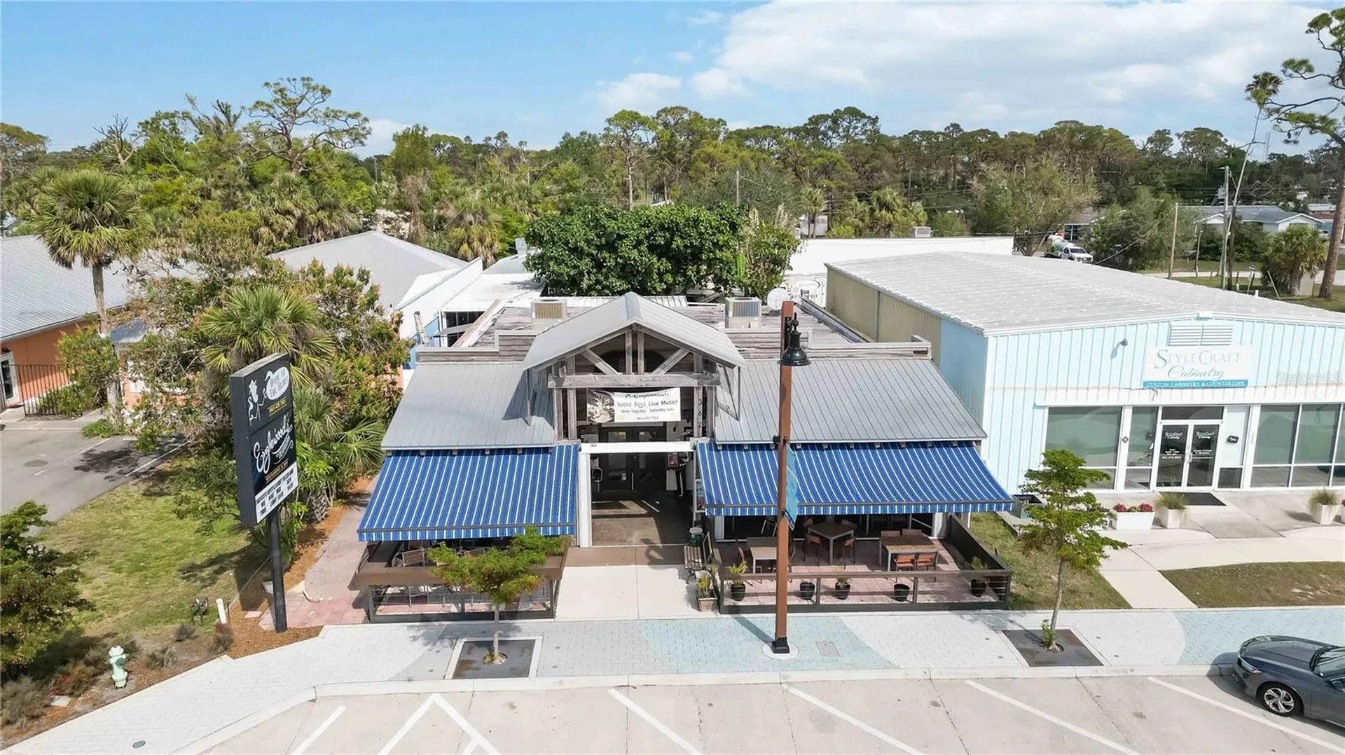 362 W Dearborn Street Englewood FL 34223