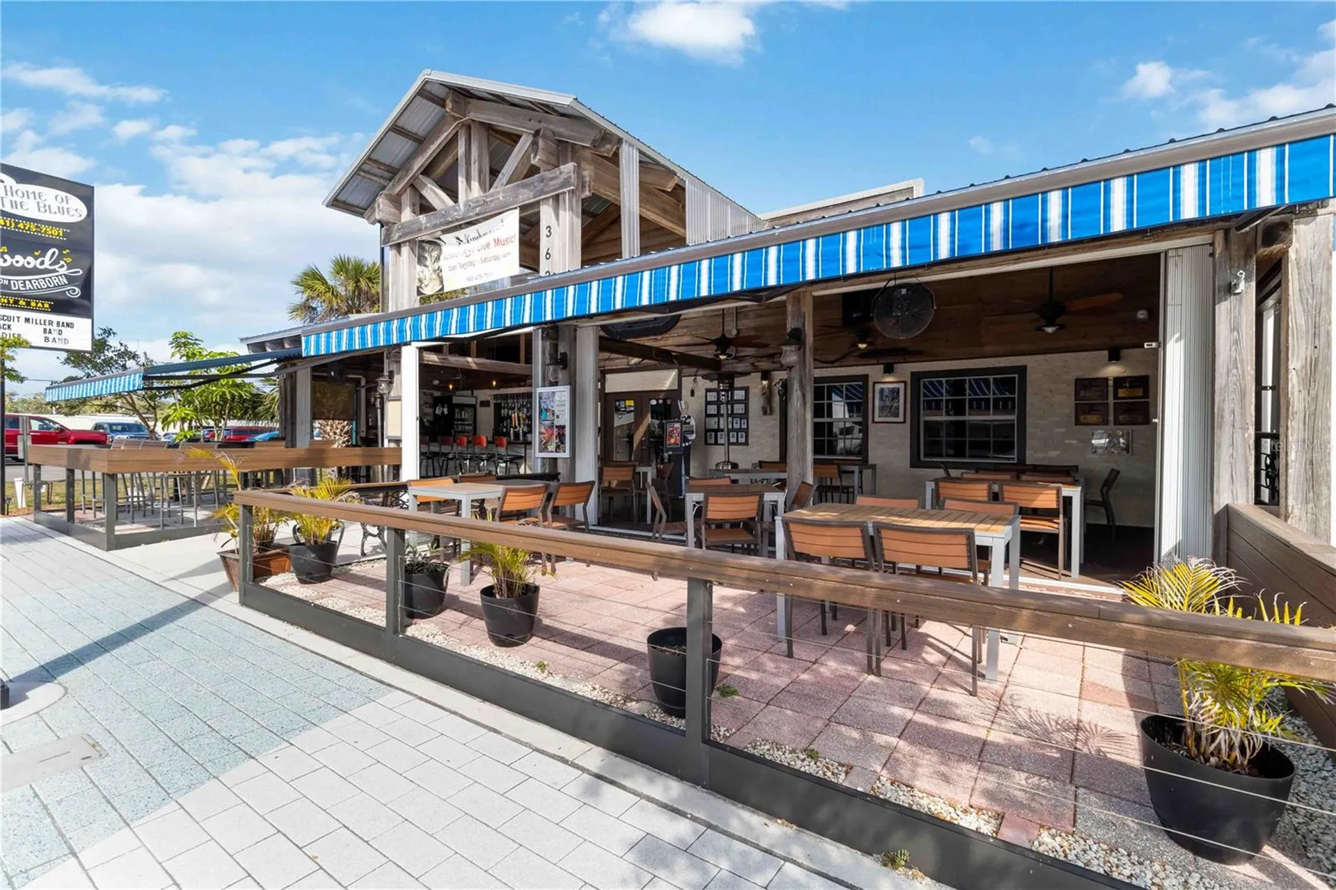 362 W Dearborn Street Englewood FL 34223