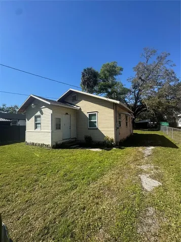 1707 W Arctic Street Tampa FL 33604