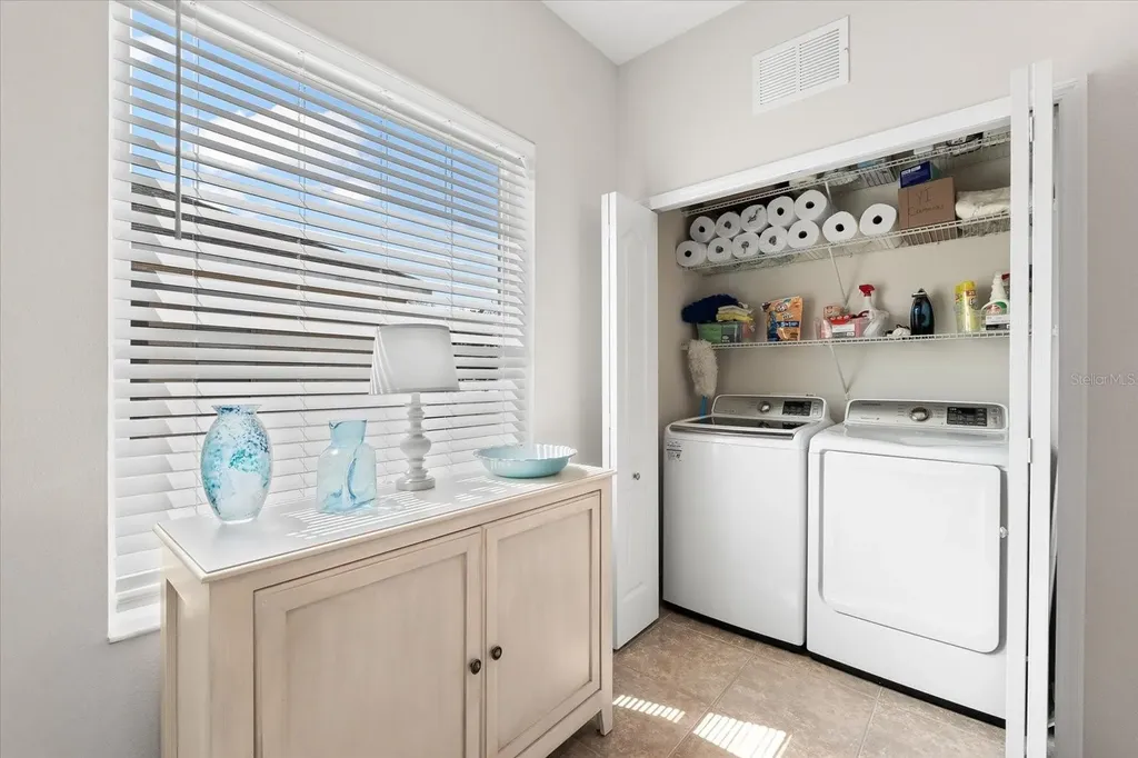 4954 Newport News Circle Lakewood Ranch FL 34211