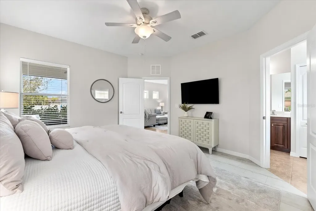 4954 Newport News Circle Lakewood Ranch FL 34211