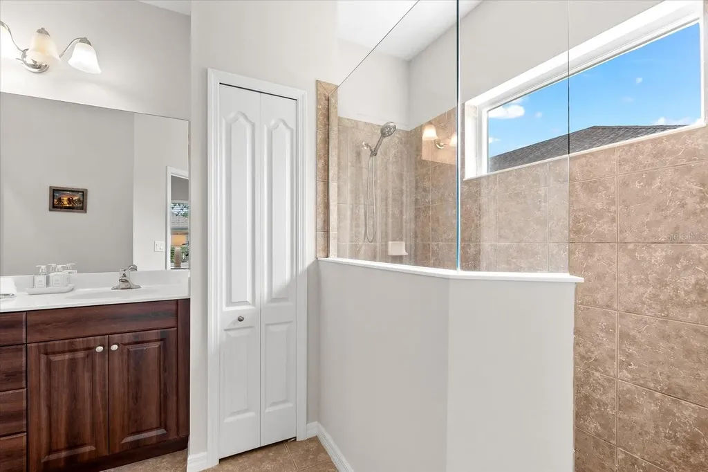 4954 Newport News Circle Lakewood Ranch FL 34211