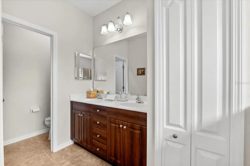 4954 Newport News Circle Lakewood Ranch FL 34211