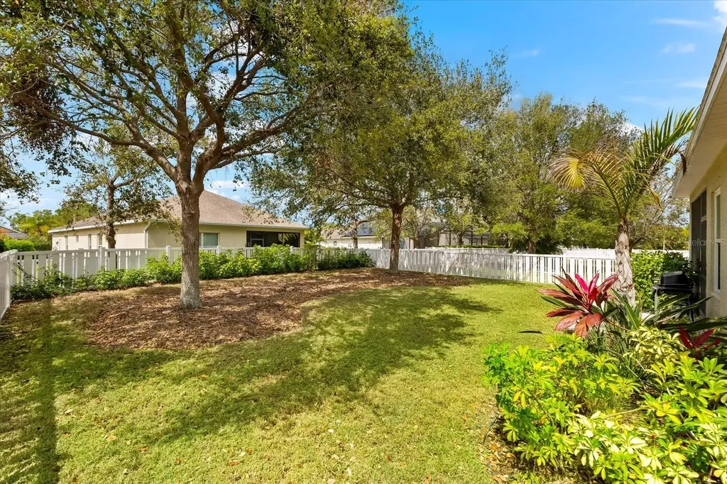 4954 Newport News Circle Lakewood Ranch FL 34211