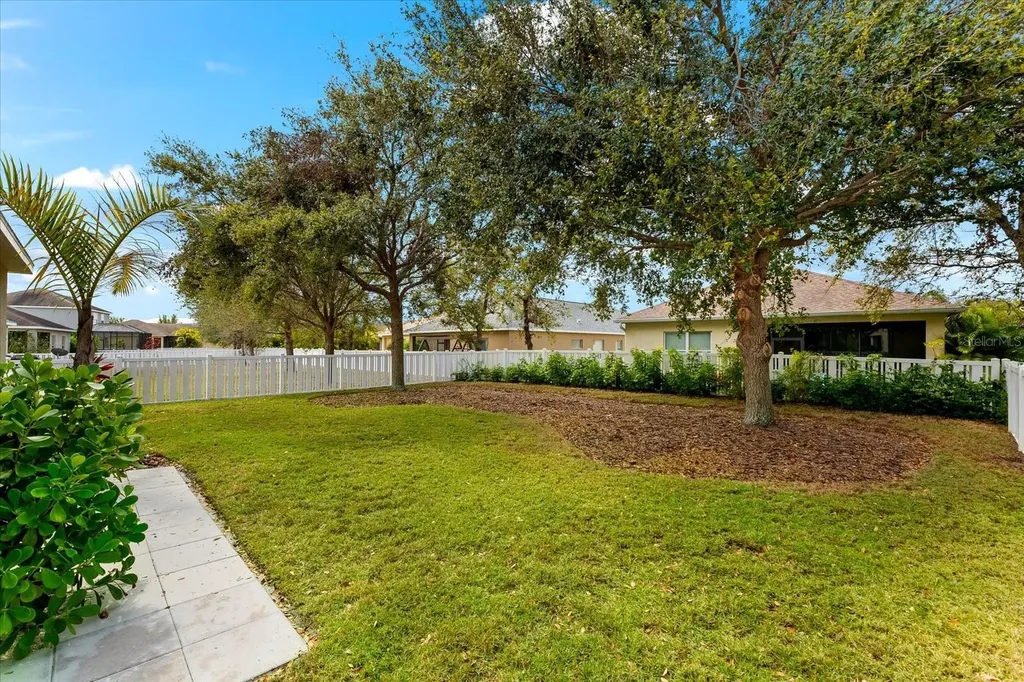 4954 Newport News Circle Lakewood Ranch FL 34211