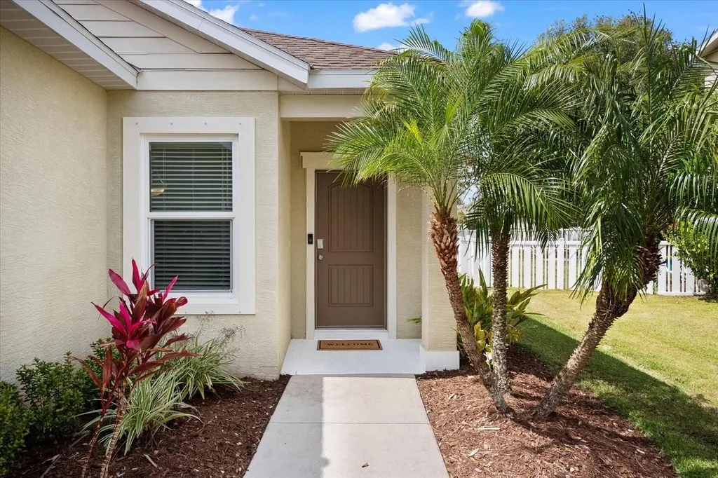 4954 Newport News Circle Lakewood Ranch FL 34211