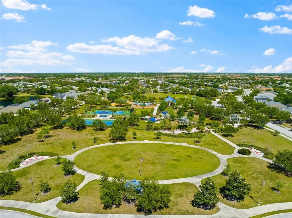 4954 Newport News Circle Lakewood Ranch FL 34211