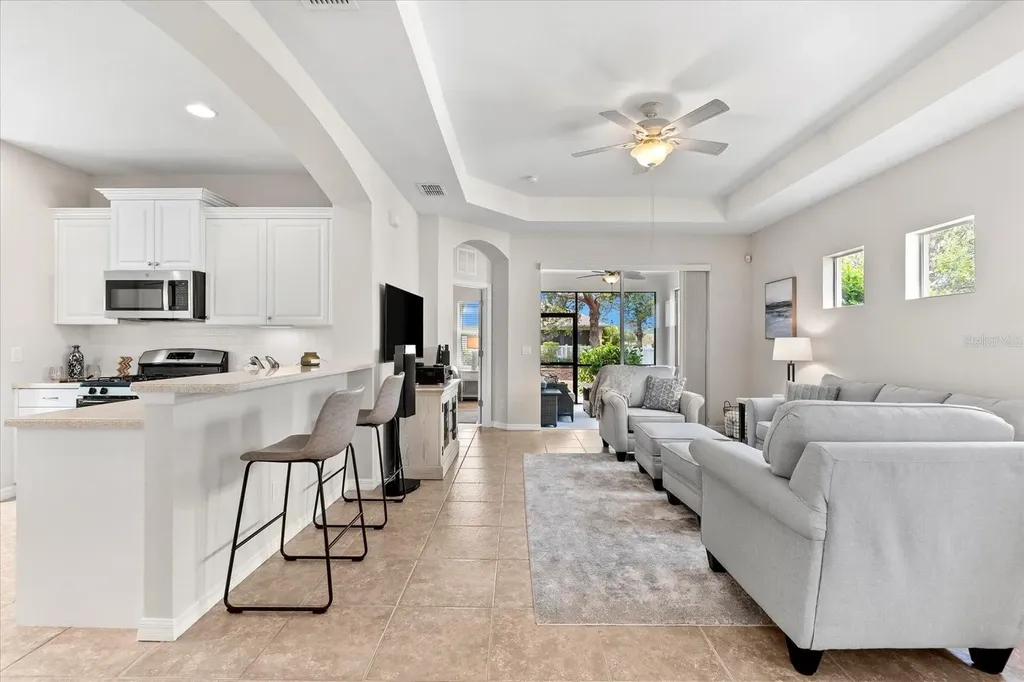 4954 Newport News Circle Lakewood Ranch FL 34211