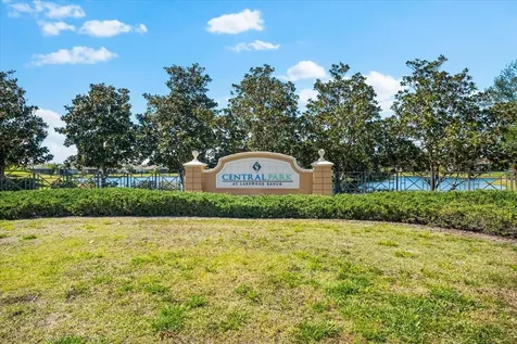 4954 Newport News Circle Lakewood Ranch FL 34211