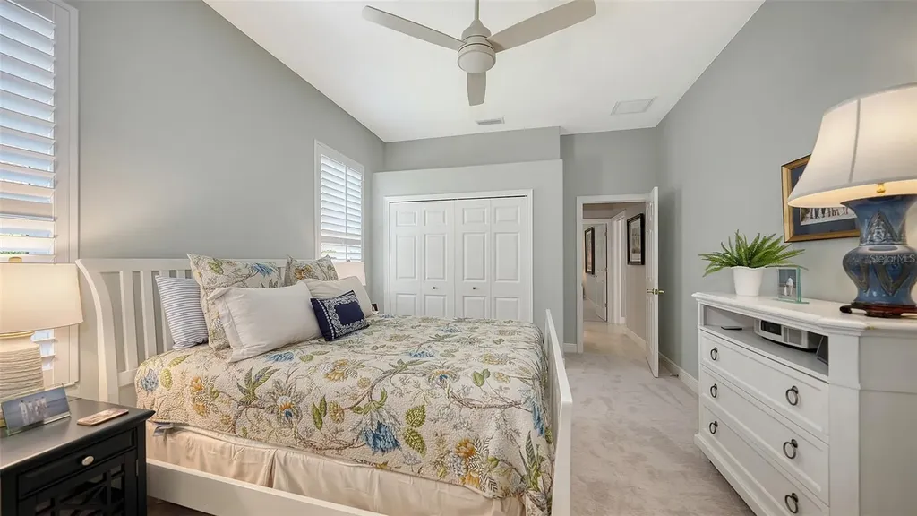 7340 Barclay Court University Park FL 34201