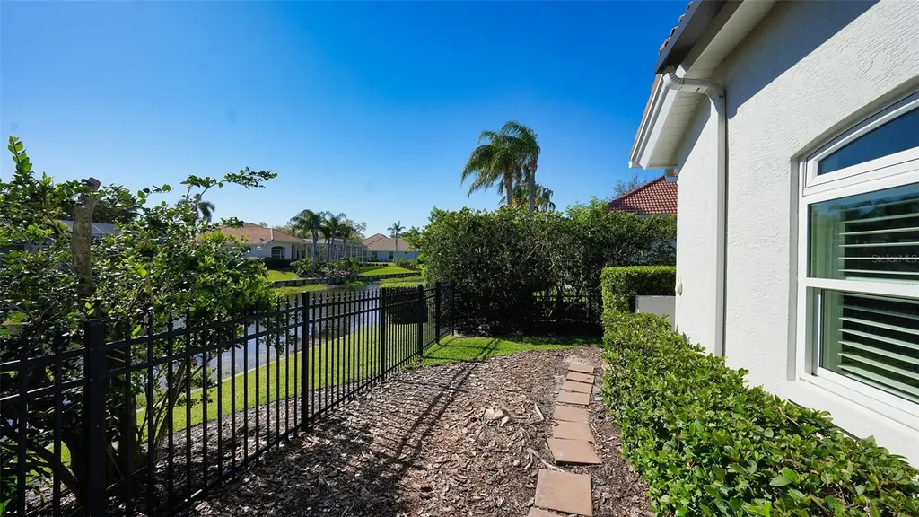 7340 Barclay Court University Park FL 34201