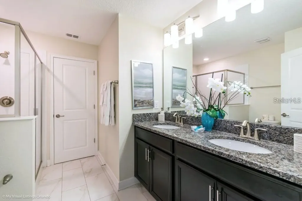 1551 Observer Lane Davenport FL 33896