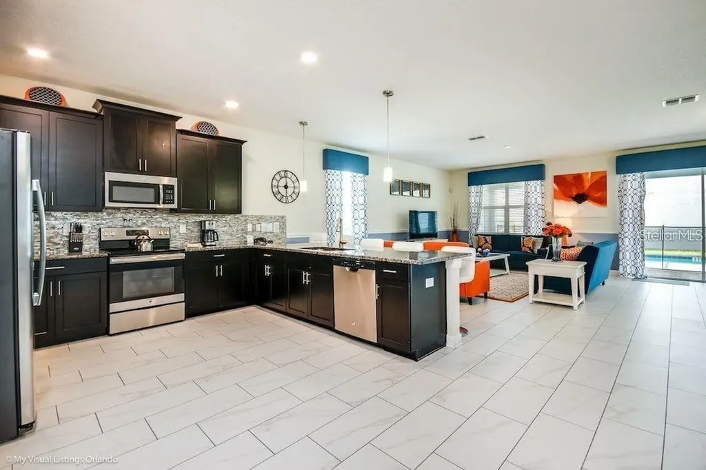 1551 Observer Lane Davenport FL 33896