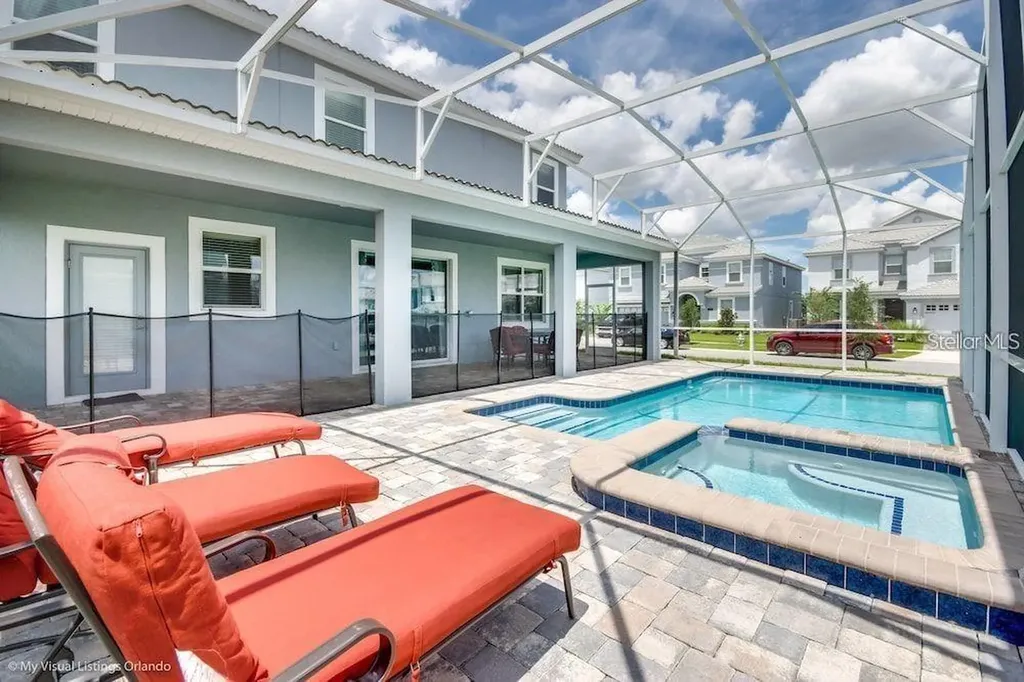 1551 Observer Lane Davenport FL 33896