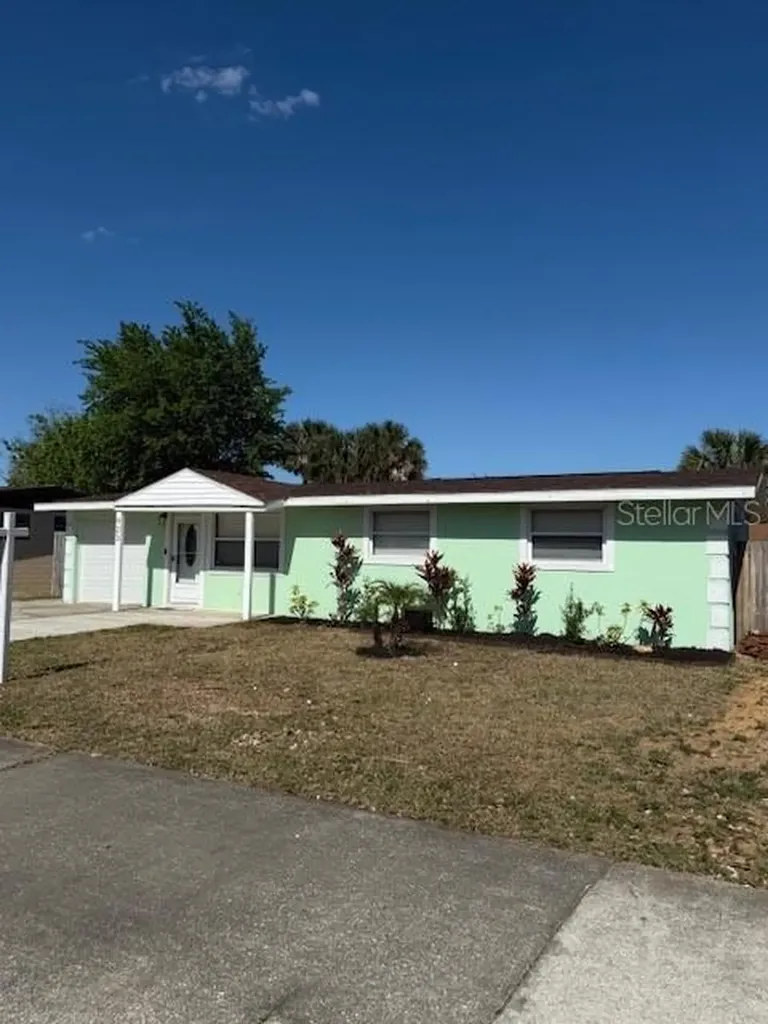 923 Derbyshire Road Daytona Beach FL 32117