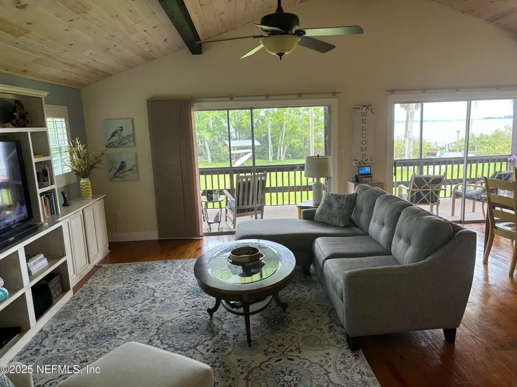 6001 Bird Island Drive Lady Lake FL 32159