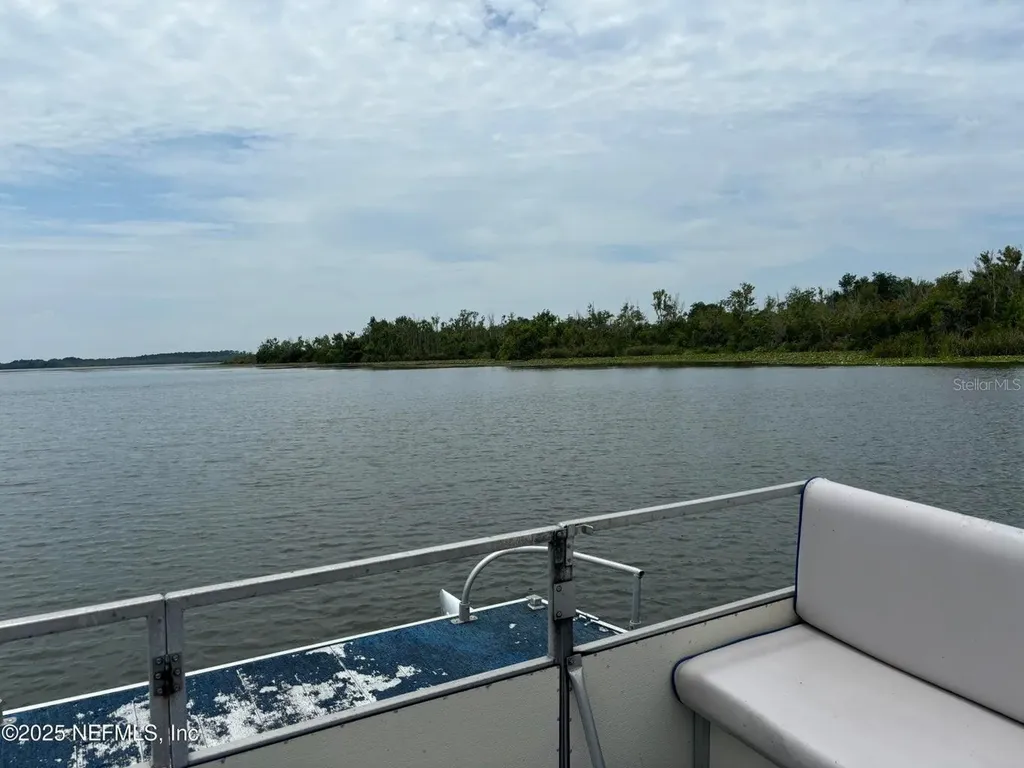 6001 Bird Island Drive Lady Lake FL 32159