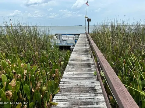 6001 Bird Island Drive Lady Lake FL 32159