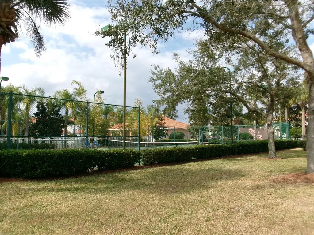 1285 S South Beach Circle Kissimmee FL 34746