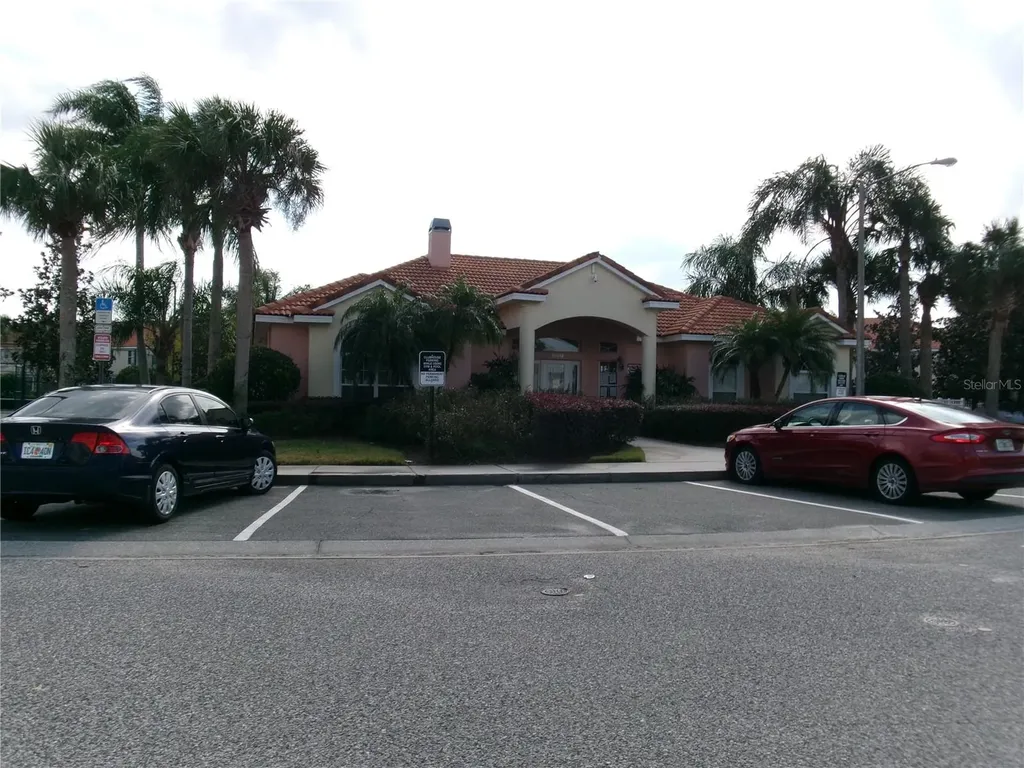 1285 S South Beach Circle Kissimmee FL 34746